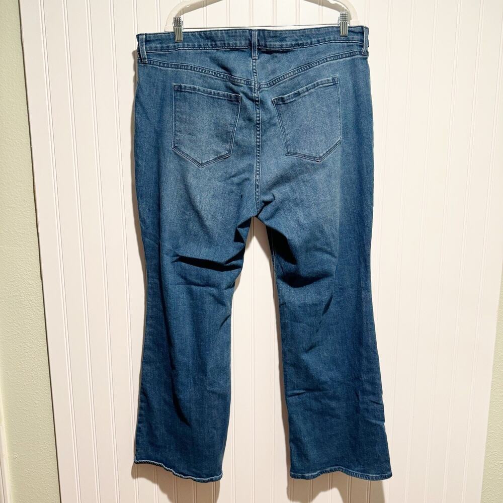Old Navy High Rise Wow Flare Jeans Plus Size 20 - Picture 4 of 5
